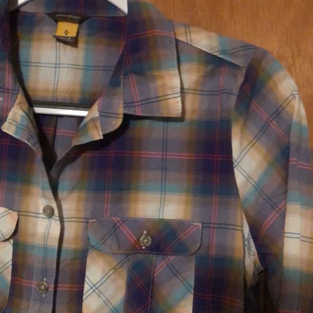 Eddie Bauer button down - Picture 2 of 3